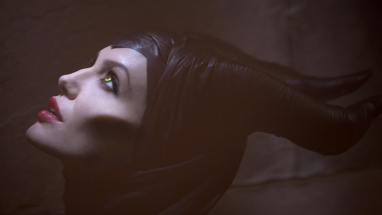 Primeiro trailer e novas imagens de "Maleficent" com Angelina Jolie (atualizado)