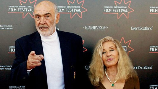 Mulher de Sean Connery julgada por fraude em Espanha